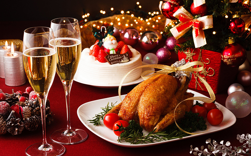 Những món quà Giáng Sinh ý nghĩa tặng người yêu | Noel 22 Một bữa tối lãng mạn