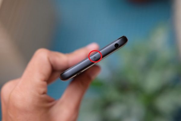 Hướng dẫn cách điều khiển tivi Samsung bằng điện thoại 2 Điều khiển tivi bằng hồng ngoại