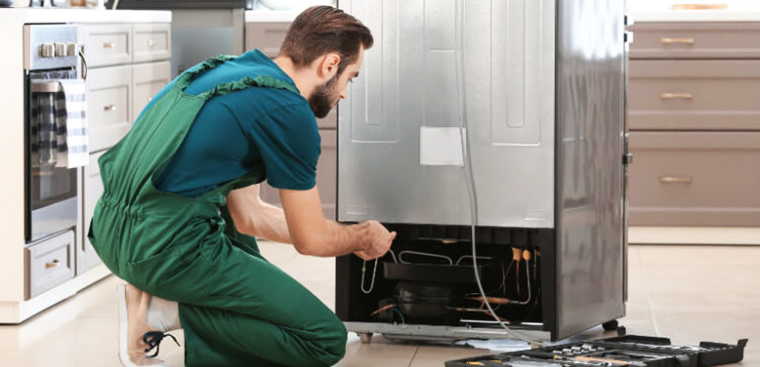 Cách xử lý tủ lạnh Sharp bị đóng tuyết trên ngăn đá 4 4. Một số lưu ý khi khắc phục tủ lạnh Sharp bị đóng tuyết