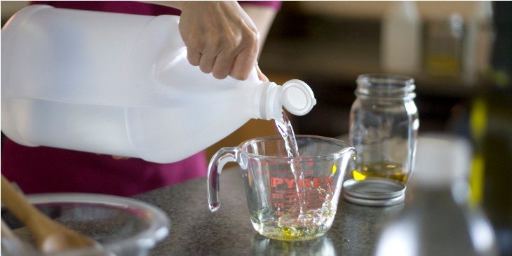 Có thể bạn chưa biết: Giấm ăn có khả năng khử mùi tủ lạnh hiệu quả 