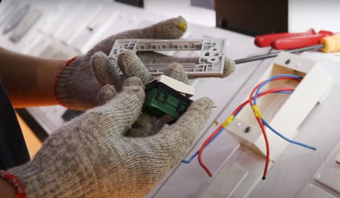 Cách kết nối máy sấy với ổ cắm điện