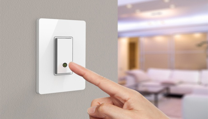 1.2. Sử dụng cầu dao/ công tắc riêng của máy lạnh 