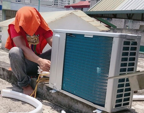 4.3. Khi dây điện, giắc cắm mô tơ quạt bị đứt, hỏng