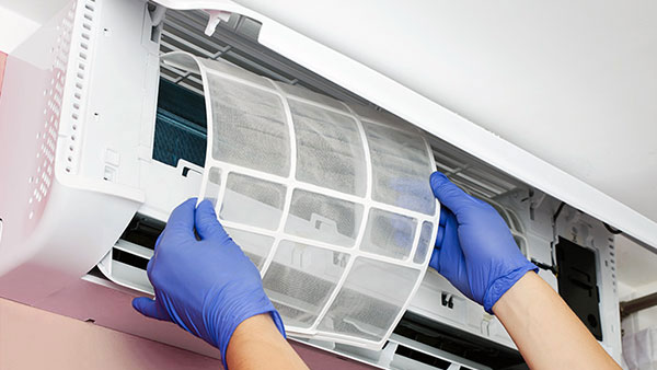 Cách vệ sinh máy lạnh electrolux dễ thực hiện