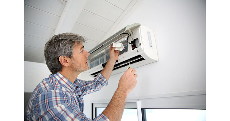 Lưu ý khi tự vệ sinh máy lạnh Electolux tại nhà