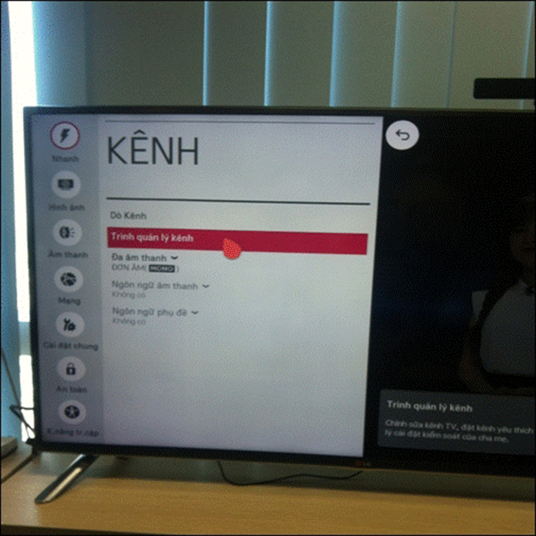 chọn quản lý kênh khi thực hiện cách sắp xếp kênh tivi LG hệ điều hành WebOS 2014