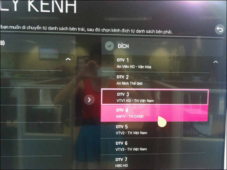 chọn kênh muốn chuyển đến khi thực hiện cách sắp xếp kênh tivi LG