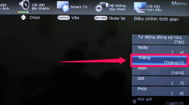 Bạn chọn tiếp điều chỉnh “Tháng” cho tivi