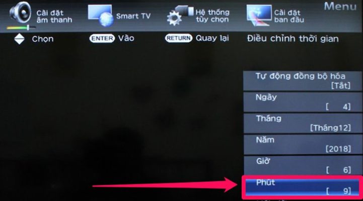Bạn điều chỉnh ngay “Phút” cho tivi là xong