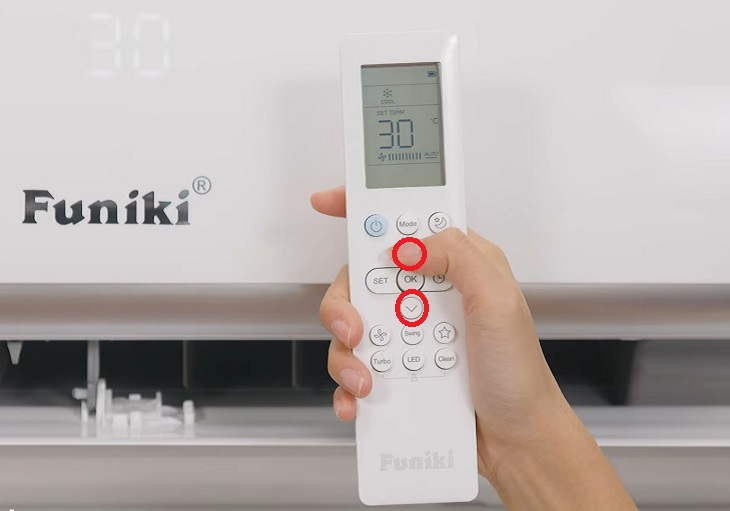 Cách sử dụng điều khiển điều hòa Funiki chi tiết【Từ A đến Z】 3 Cách điều chỉnh nhiệt độ trên remote điều hòa Funiki