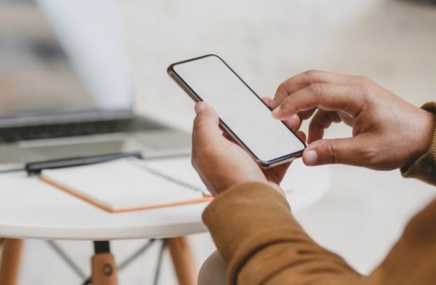 2. Hướng dẫn các bước bật tắt điều hoà Hoà Phát