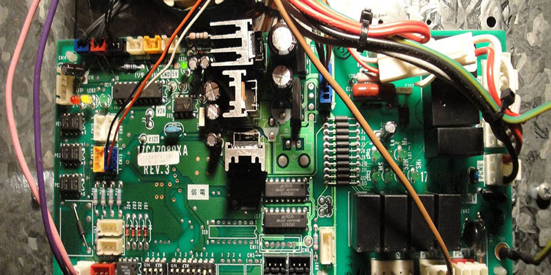 2.2. Bị hỏng bo mạch