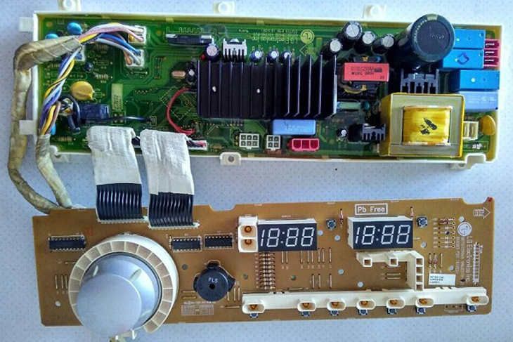 Board mạch điều khiển bị hỏng Board mạch điều khiển bị hỏng