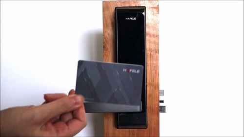 Đổi mật khẩu khóa thẻ từ Hafele