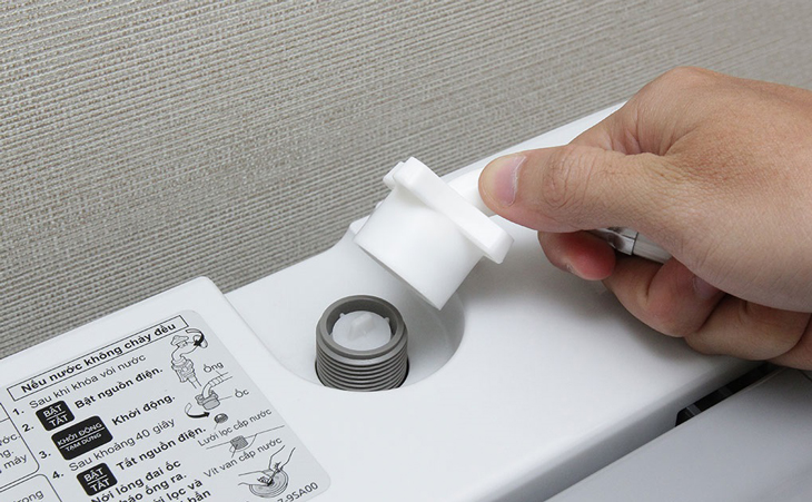 Hướng dẫn cách sửa lỗi E1 máy giặt Aqua nhanh nhất 3 Van cấp nước gặp sự cố