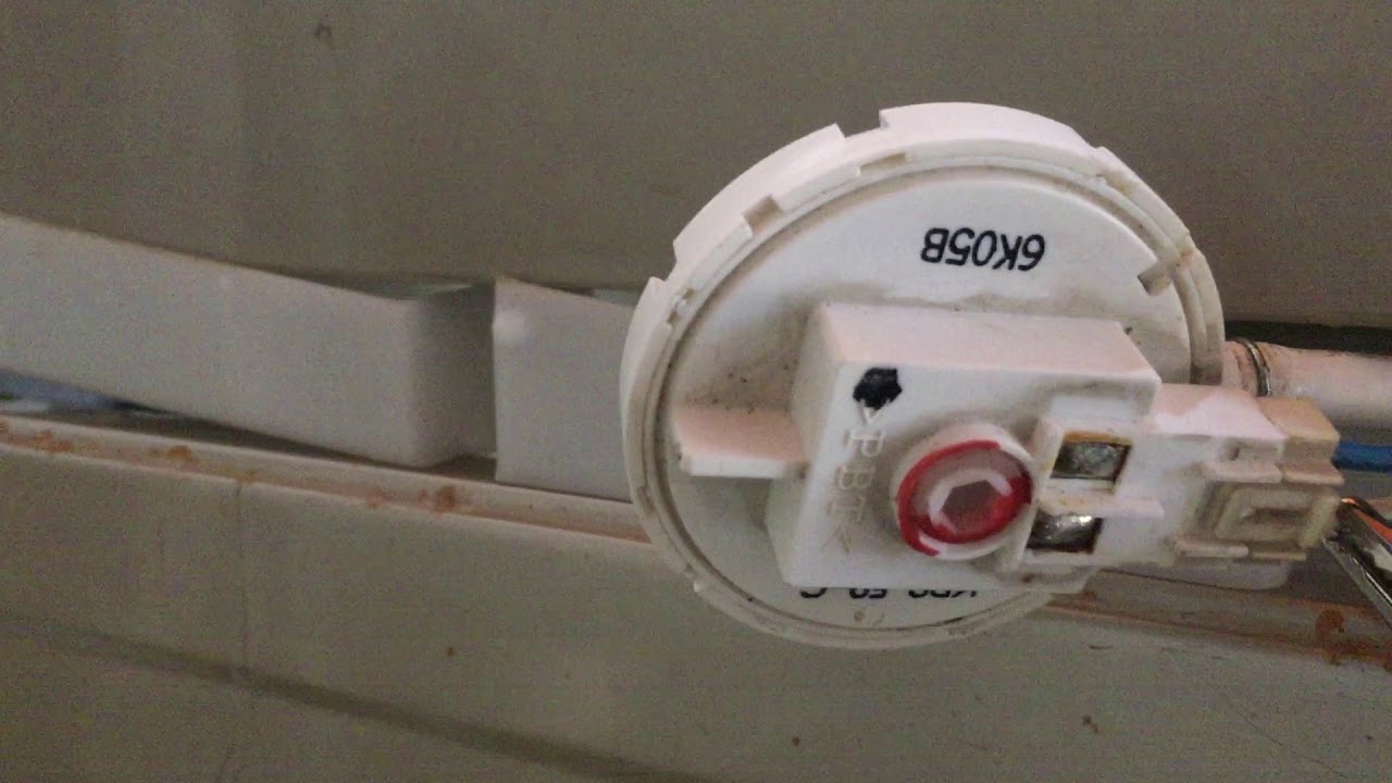 Phao áp suất bị đứt dây nguồn máy giặt LG báo lỗi PE