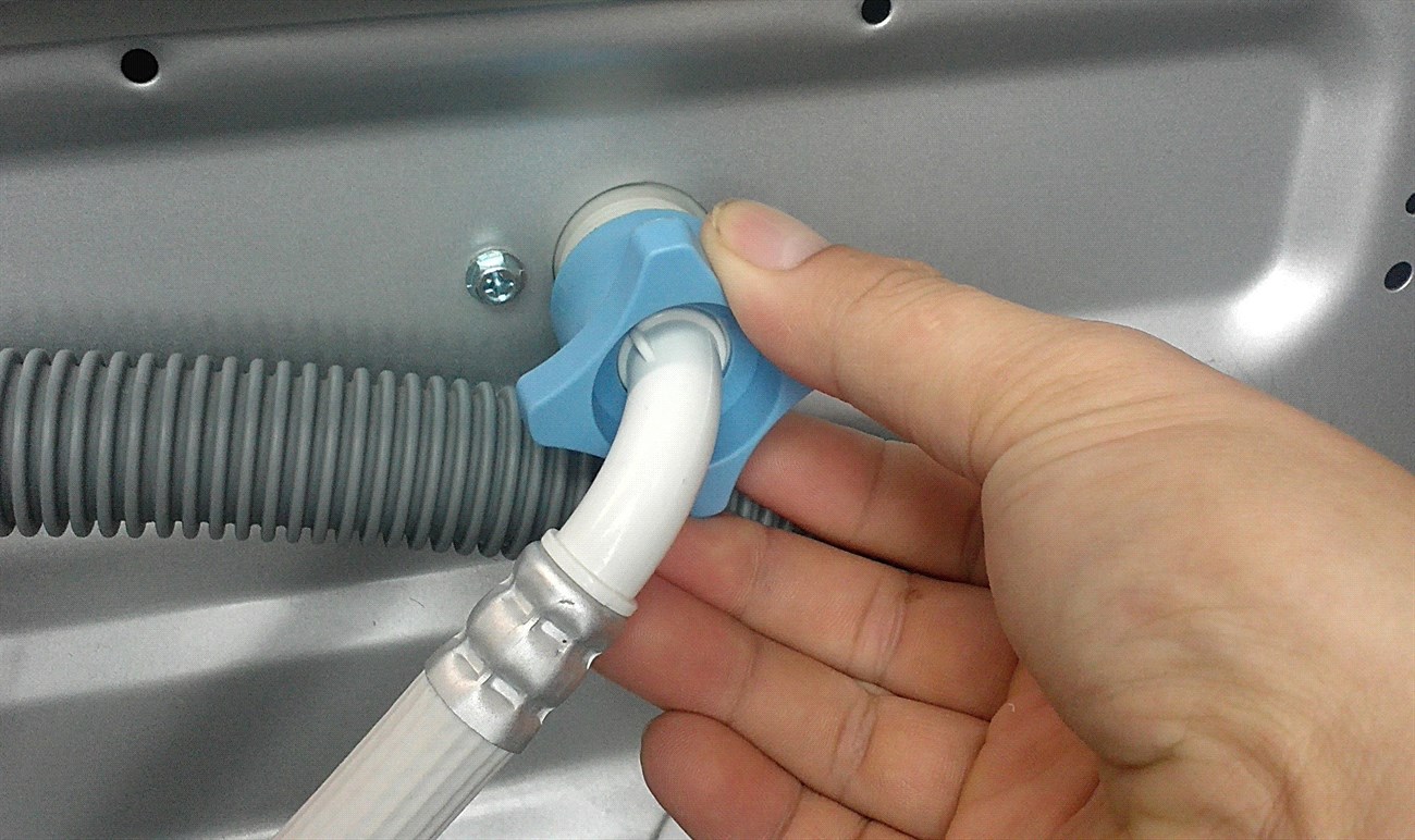 Kiểm tra đầu ống xả