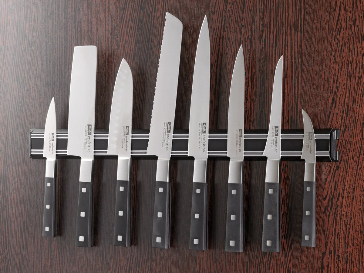 1. Những vật dụng nào trong nhà bếp dễ gây tai nạn